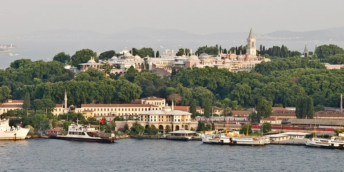 1200px-Topkapı_-_01.webp